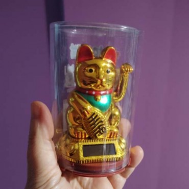 Maneki Neko Şans Kedisi
