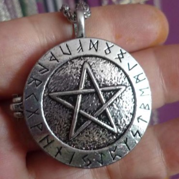 Runik Pentagram Kolye Metal